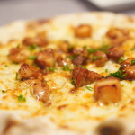 Hegesen piza - 照り焼きチキンのピザ