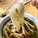 手打うどん はりや - 麺リフト