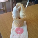 石田牧場のジェラート屋 めぐり - バナナヨーグルトとクリームチーズ