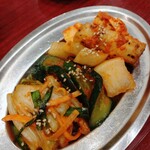タン・シャリ・焼肉 たんたたん - キムチ盛り合わせ