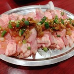 タン・シャリ・焼肉 たんたたん - 牛タンたたき