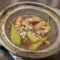 家寶 跳龍門 - 茄子と鶏肉、中華風アンチョビ(ハムユイ)の土鍋煮込み　これはなかなかの傑作です　那須、鶏肉、厚揚げ、ハムユイソースのバランスがgood