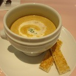 フォションパリルカフェ - オマール海老のスープ