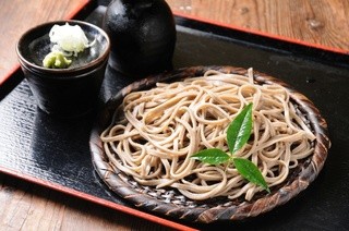 Makuragi - 食べ応えのある田舎蕎麦。男性に人気です。