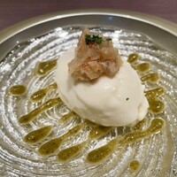 L'Agréable Esprit de GAMIN - カリフラワーのムース 数の子と飛び子の和えもの くらげ ワサビのドレッシング