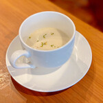 パティスリー＆ブーランジェリー ラ・パルム・ドール - 彩クリームスープ（1人１つ）＠スープの新サービスが嬉しい