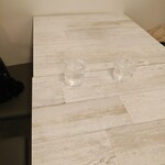 SCOOP - テーブルも白い木目調