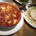 四川 - ランチは中華。辛いっ！うまいっ！