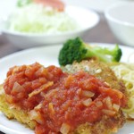 港町食堂 - チキンカツレツトマトソース定食