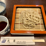 Soba Dokoro Motoya - 半ざる@400円(イベントメニュー)& ちょい呑み日本酒(木曽の酒 七笑)@200円(イベントメニュー)