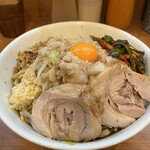 ラーメン BooBoo太郎。 - 大ラーメン豚2枚＋汁なし＋ニラキムチ  アブラ ニンニク