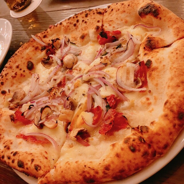 DUMBO PIZZA FACTORY 青葉台店 （ダンボ ピザ ファクトリー） 青葉台/ピザ/ネット予約可 食べログ