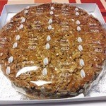 シュール洋菓子店 - アーモンドケーキ \1,700
