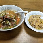 台湾料理　全家福 - ラーメンセット(ネギラーメン ニンニク炒飯)