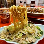 広東御料理　竹香 - やきそば(麺リフト)