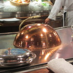 横浜うかい亭 - 鮑を塩ごと蒸し焼きに！