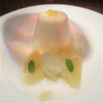 横浜うかい亭 - レアチーズのババロア、グレープフルーツとレモングラスのシャーベット添え