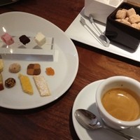クッチーナ クラモチ - カプチーノのお供に。お菓子の宝石箱や〜