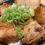 Chuukasoba Amanai - 炙り叉焼丼