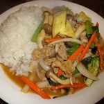 アジアン食堂 蓮華堂 - パックホラパ（ポーク）730円