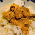 馳走 啐啄一十  - ⑰タコ飯、蛸(広島県江田島産)、紫雲丹(山口県見島産)
      日本海にポツンと浮かぶ見島の紫雲丹、海が荒れるこの時期は更に数が少なく貴重、お値段も凄そう
      粒が立ち、臭み無く、上品な甘みと旨みに震える