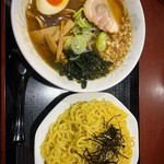 ラーメン専科国玉店　麺や丼や - 