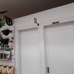 LIKO CAFE - トイレは広くてきれい（コンズサイクルさん）