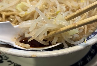 ラーメン 大 - モヤシ