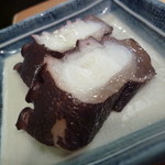 一徳鮨 - お通しの煮だこ