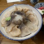 みなと食堂 - 北寄貝丼、ヤリイカ入り