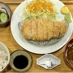 Tonkatsu Botan - ロースカツ定食