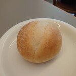 Pasta Alba shonan - 焼きたて丸パン
