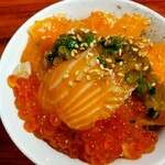 灼味噌らーめん 八堂八 - スポット限定飯 600円、この日は「サーモンと自家製いくら旨味ネギ」になります