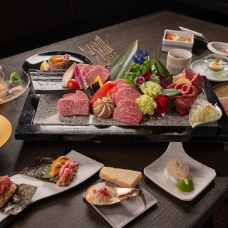 We use A5 rank Yamashiro beef, a super first-class brand that is grown in the rich land.