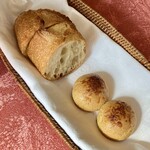 メニューB6,600円、シューとバゲット