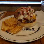 CRUZ BURGERS & CRAFT BEERS - 