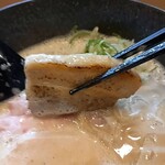 小麦と焼きあご すぐれ - 炙り叉焼