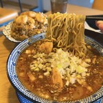 Fujiyama Gogoneo Ekkusu O Jan - 肉麻婆豆腐ラーメン 1100円
                        海老焼き豚炒飯 フル 1380円