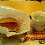 モスバーガー - モスバーガーとコーヒー　５４０円