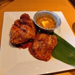 Yakiniku Kingu - ガリバタ醤油で食べるハラミステーキ