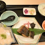 尾張 三ぶん - 炭火焼魚自然薯とろろ御前