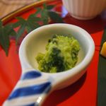 界 遠州 - ニガウリの薄井えんどう和え