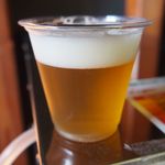 ビールサーバからビールを注ぐ　セルフ