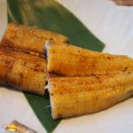 界 遠州 - 台のもの　浜名湖産ウナギの白焼き　醤油　バルサミコ酢添え