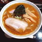 三ツ矢堂製麺  - 【旧メニュー】オロチョンラーメン（￥880） 辛いというより、こってりとした濃厚な味わいのスープ