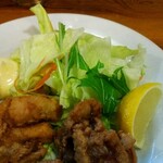 菊乃家本店 - レタスにマヨネーズ、カットレモン