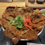 大衆酒処 うみさちひこ - オニ盛り豚丼アップ♪