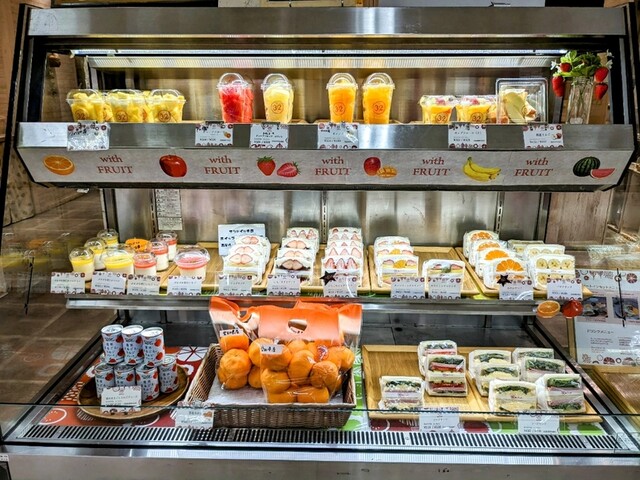 サニーオーチャードフルーツラボ （32orchard Fruit+Lab） - 日比野