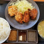 Karayama - 辣子鶏合盛り 790円