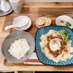 雲庭 - ルーロービャンビャン麺定食　940円くらいだったと